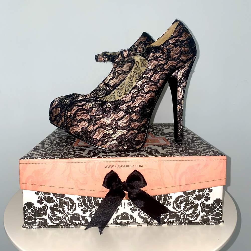 Bordello Teeze -Nude,Black Lace,Swarovski crystals